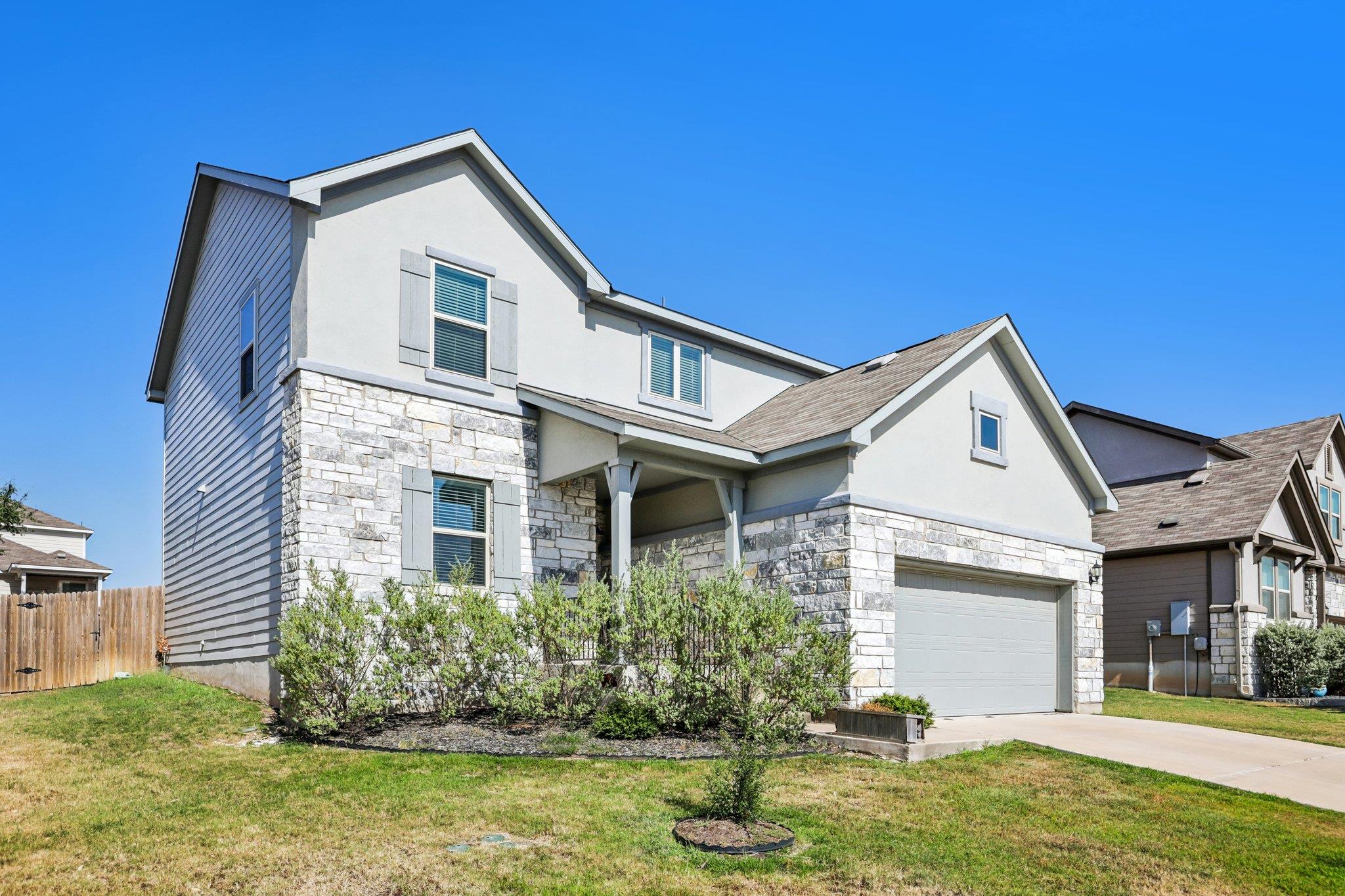 140 Limonite, Liberty Hill, TX 78642 — photo 1
