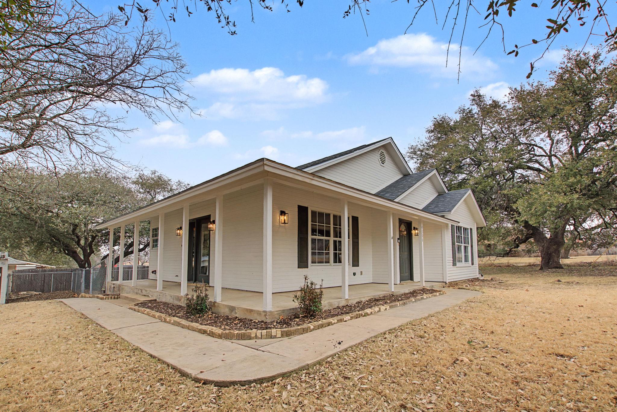 4308 Mountain View Dr, Kingsland, TX 78639 — photo 1