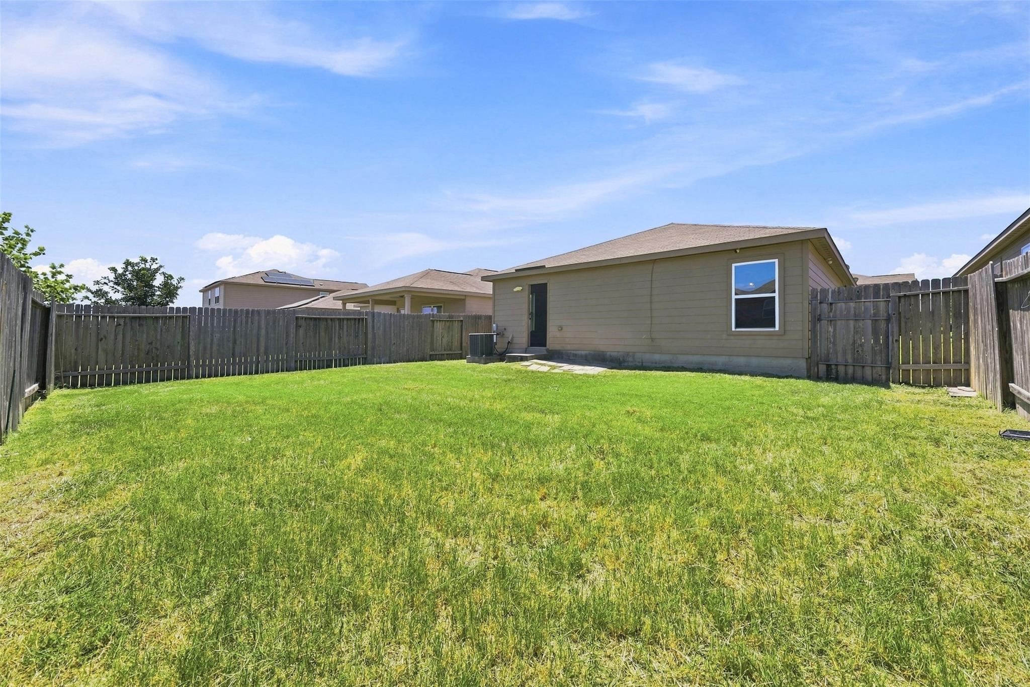360 Farmer, Jarrell, TX 76537 — photo 1