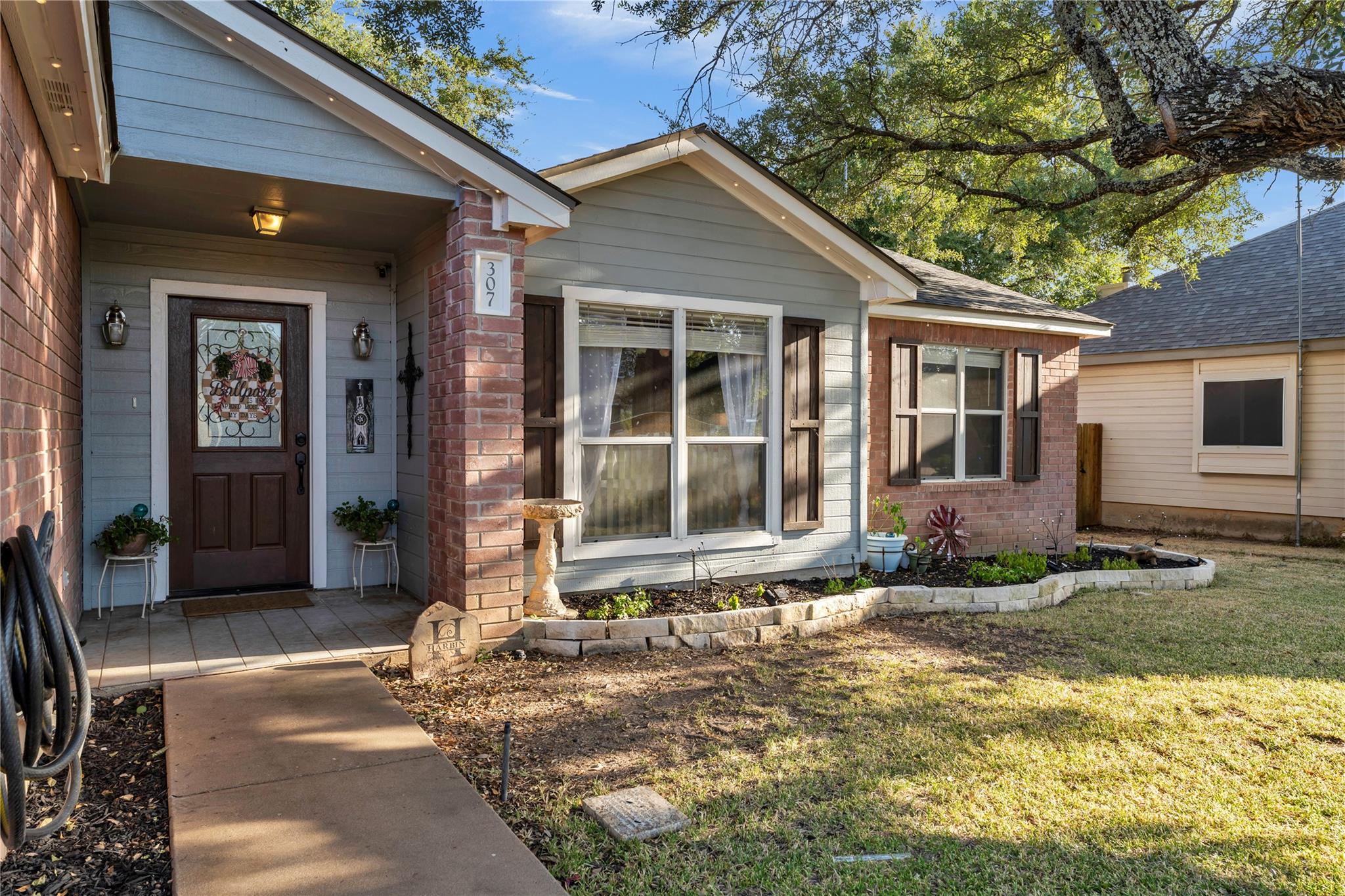 307 Fox, Burnet, TX 78611 — photo 1