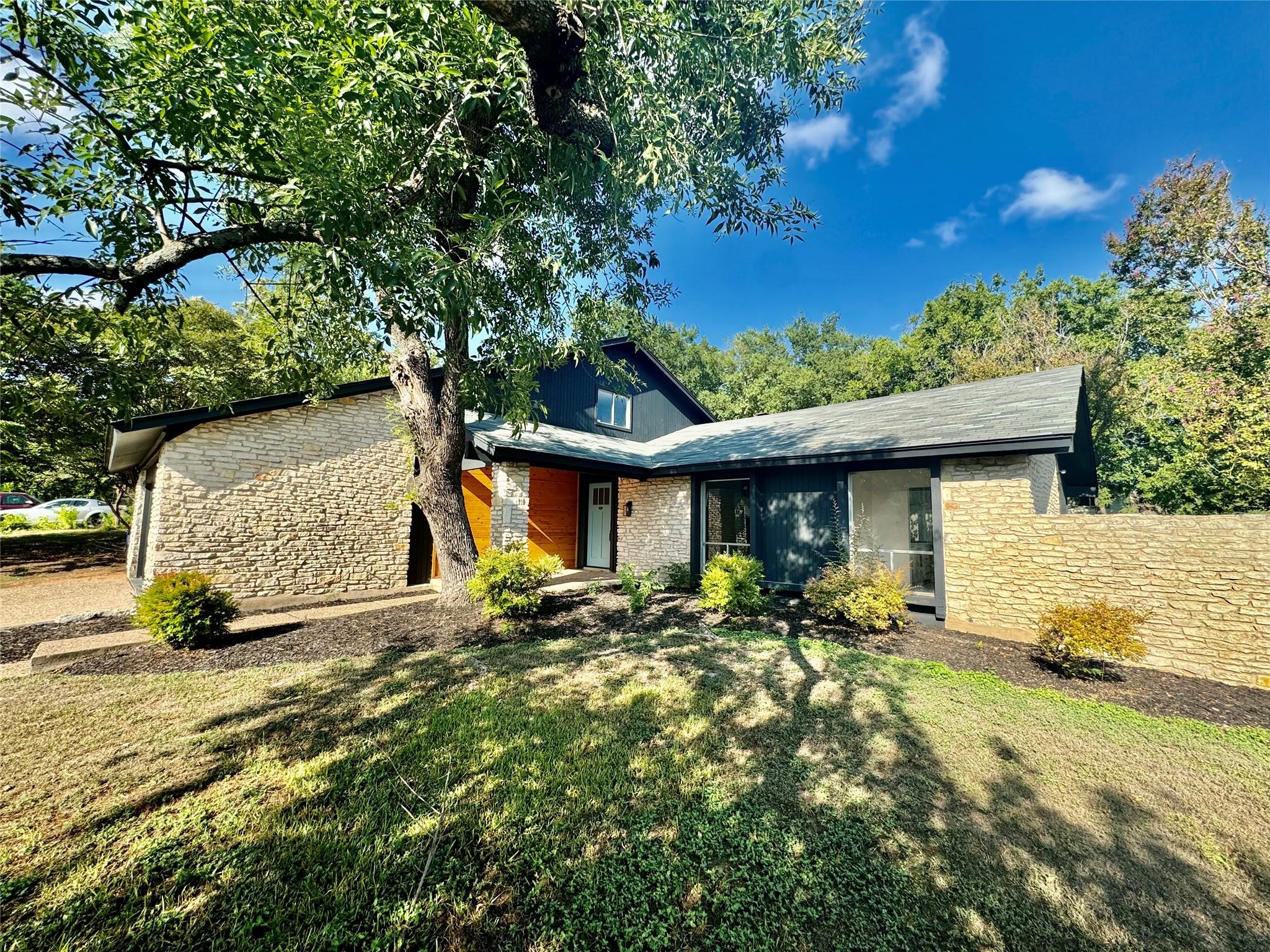 9506 STONEBRIDGE, Austin, TX 78758 — photo 1