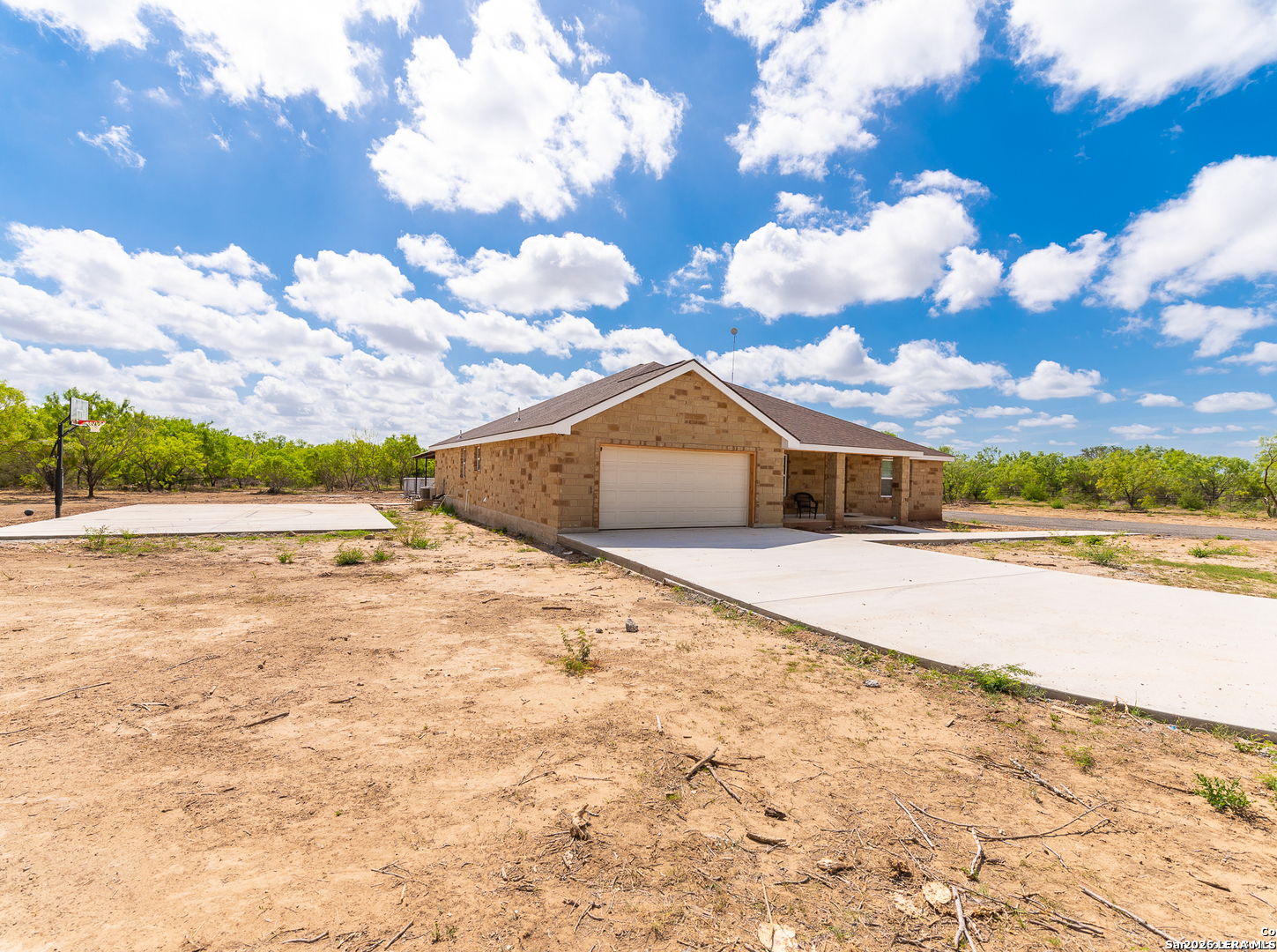 384 CR 124, Floresville, TX 78114 — photo 1
