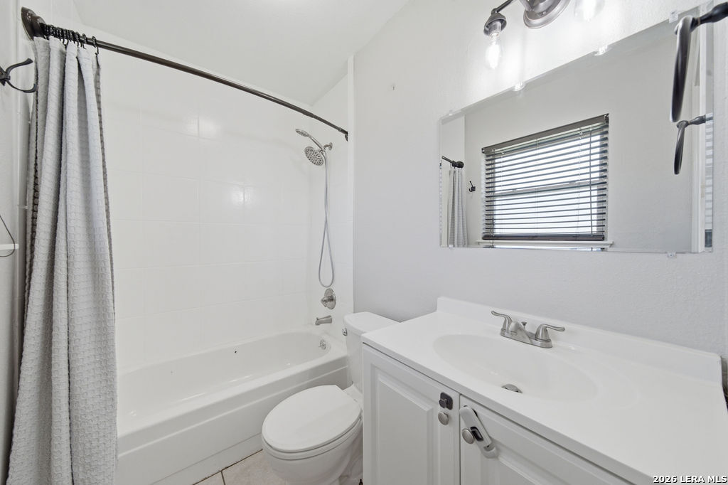 1180 Pittman, ,  78152 — photo 1