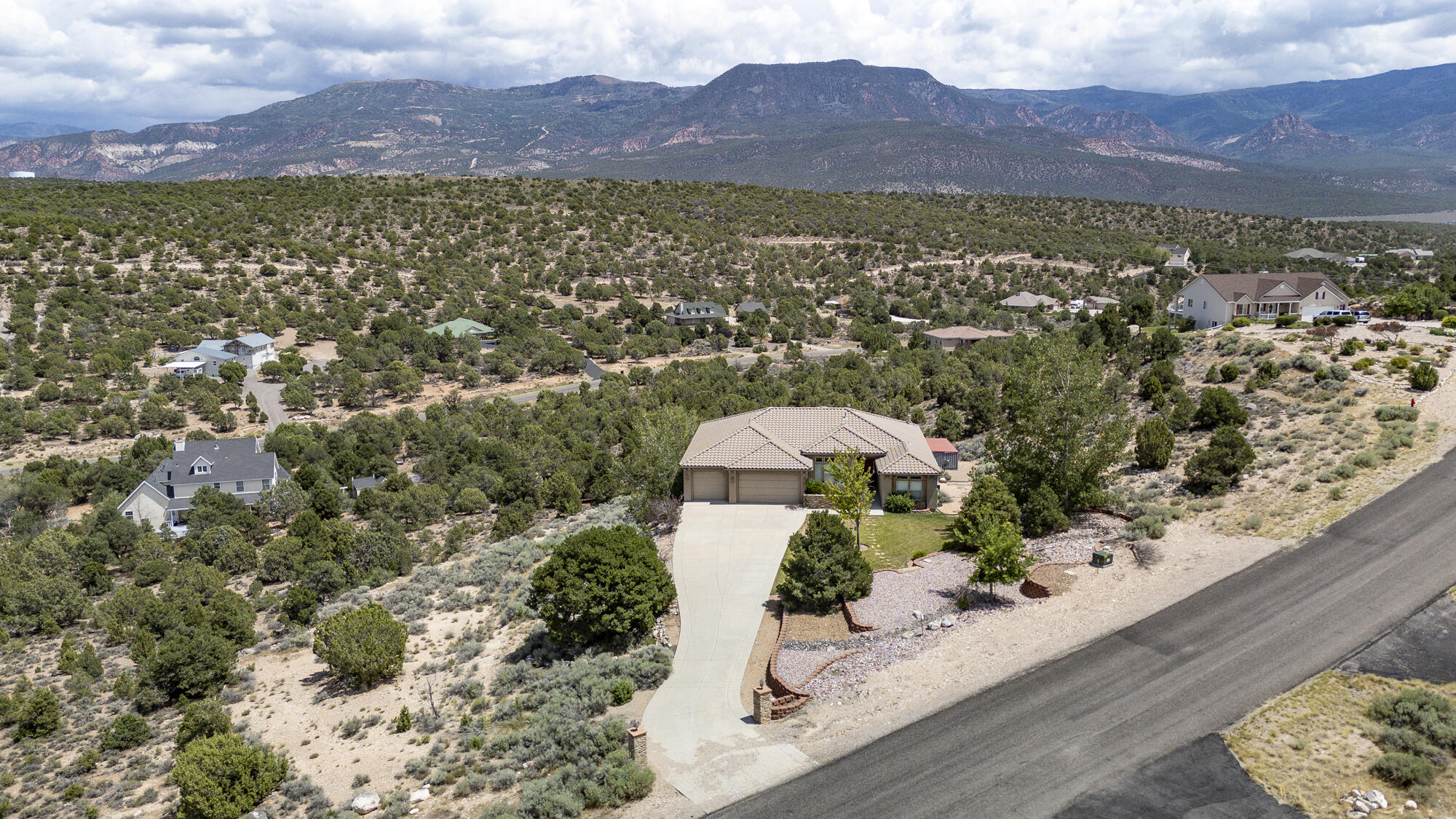 1387 S Hillcrest DR, Cedar City, UT 84720 — photo 1