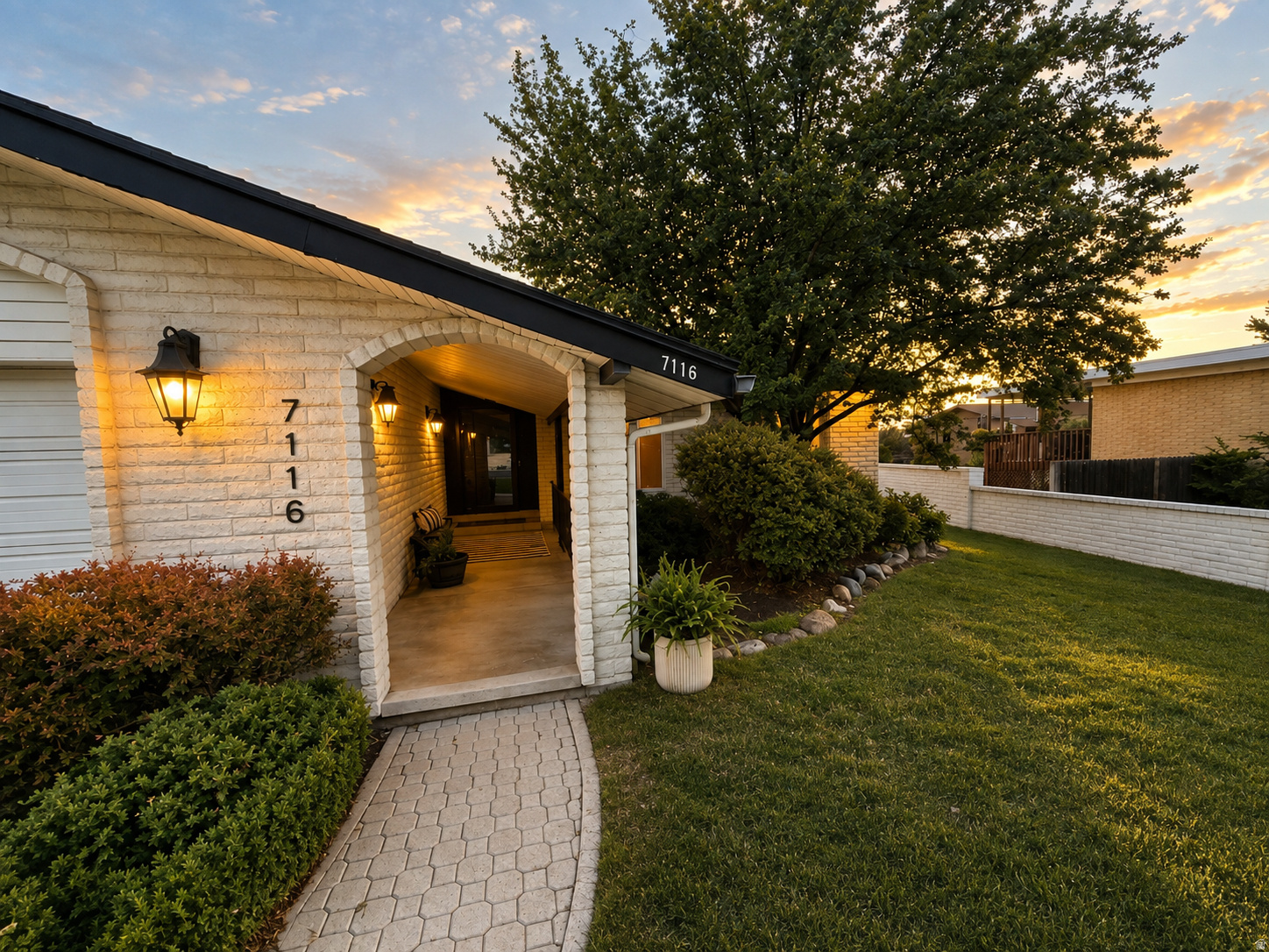 7116 S PONDEROSA DR, Cottonwood Heights, UT 84121 — photo 1
