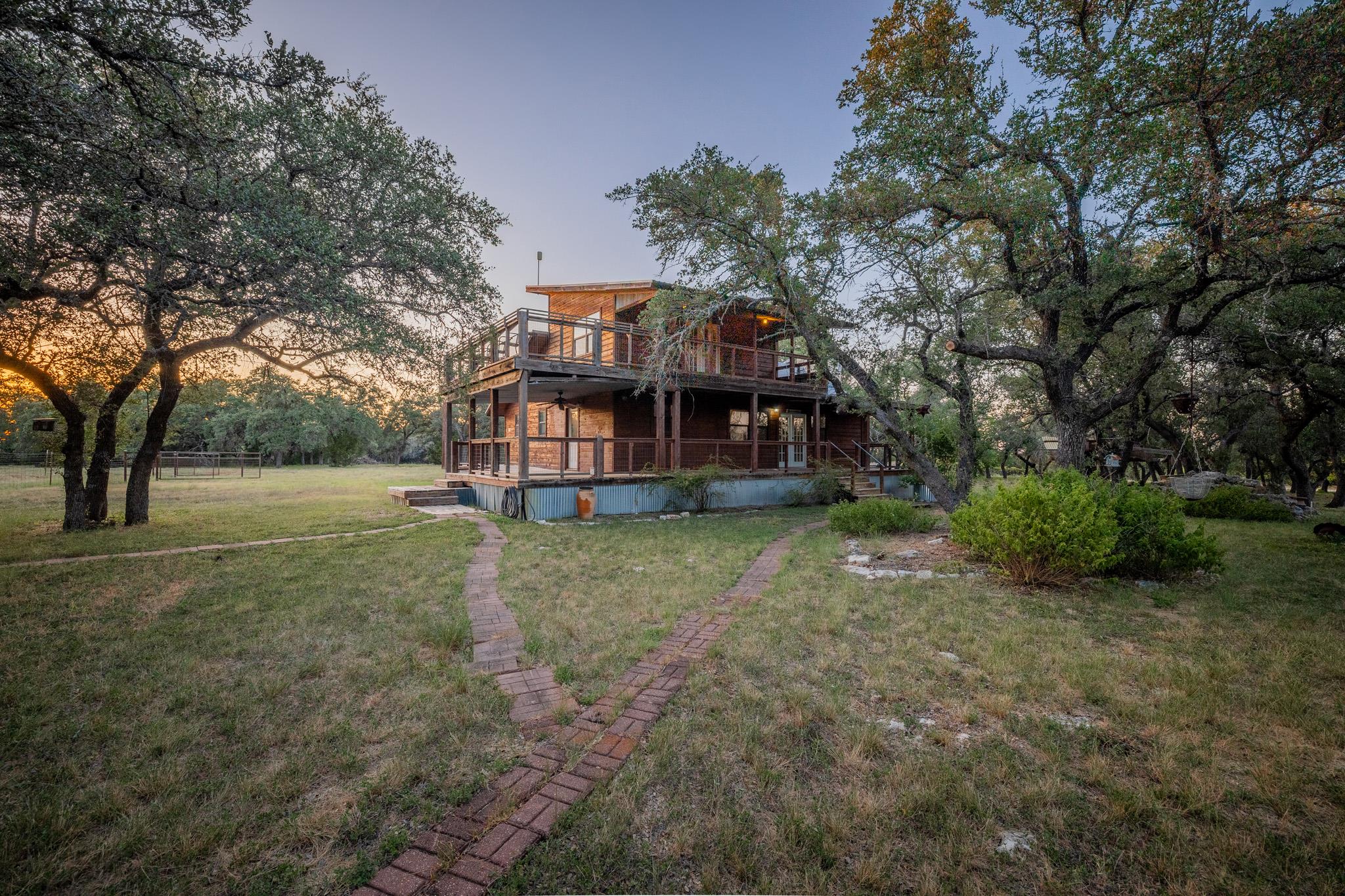 140 Mountain Loop, Johnson City, TX 78636 — photo 1