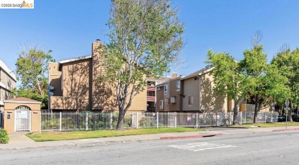 2121 Vale Rd #17, San Pablo, CA 94806 — photo 1