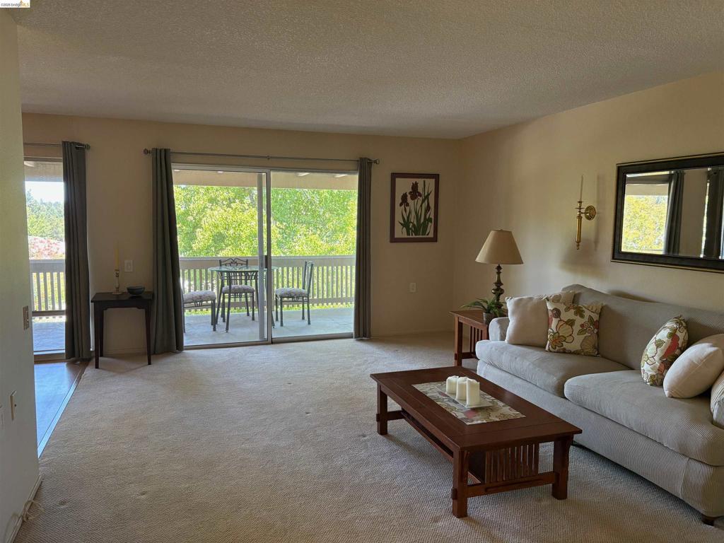 1500 Rockledge Ln 5, Walnut Creek, CA 94595 — photo 1