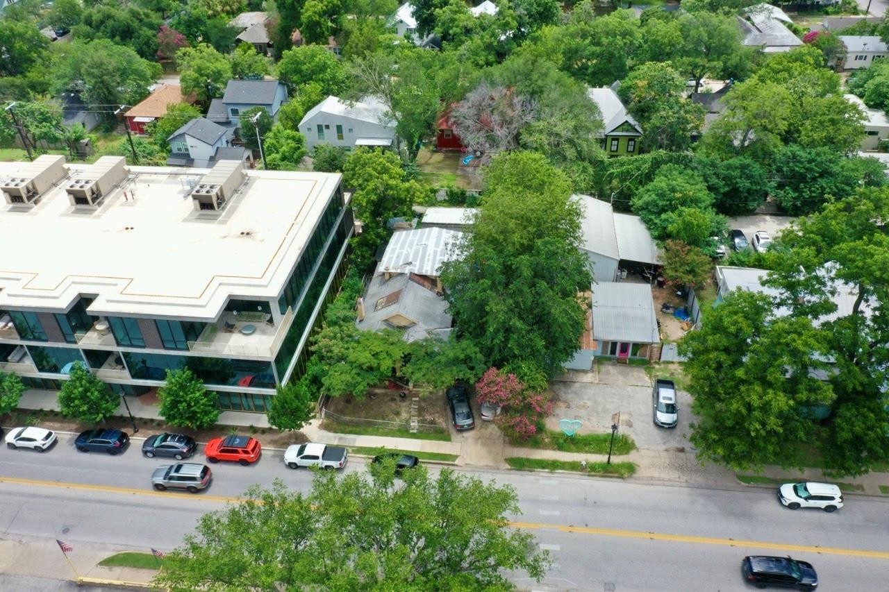 1409 Cesar Chavez, Austin, TX 78702 — photo 1