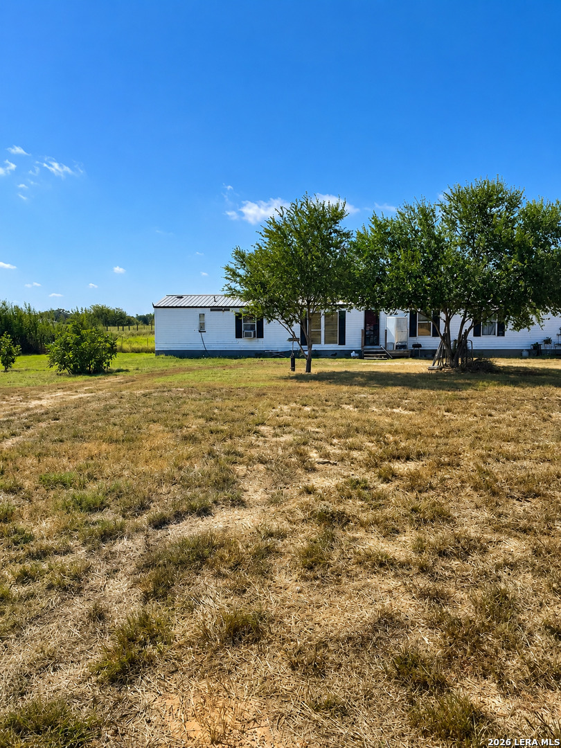 4410 County Road 334, Stockdale, TX 78160 — photo 1