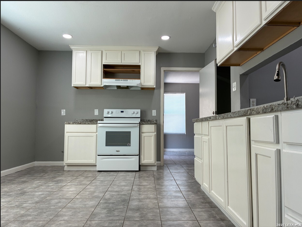 8711 PORT OF CALL DR, ,  78242 — photo 1