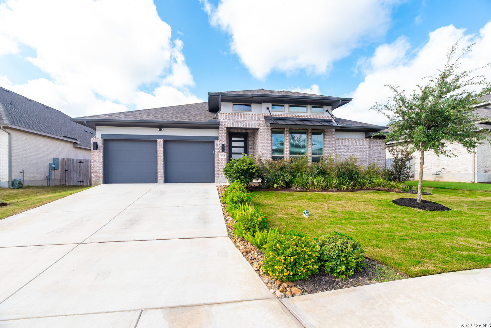 1713 FIELD BRK, Seguin, TX 78155 — photo 1