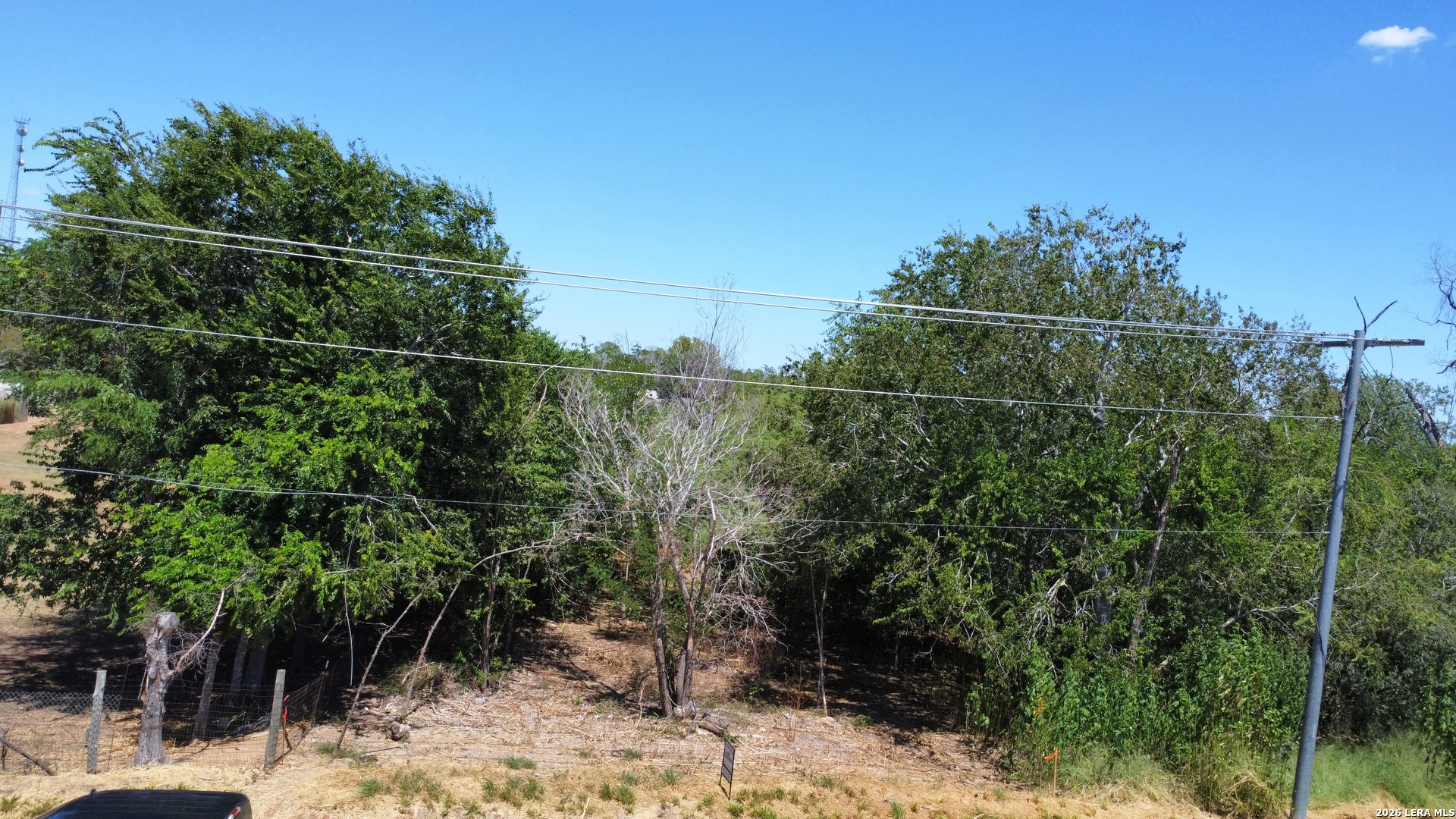 1208 6TH ST, Floresville, TX 78114 — photo 1
