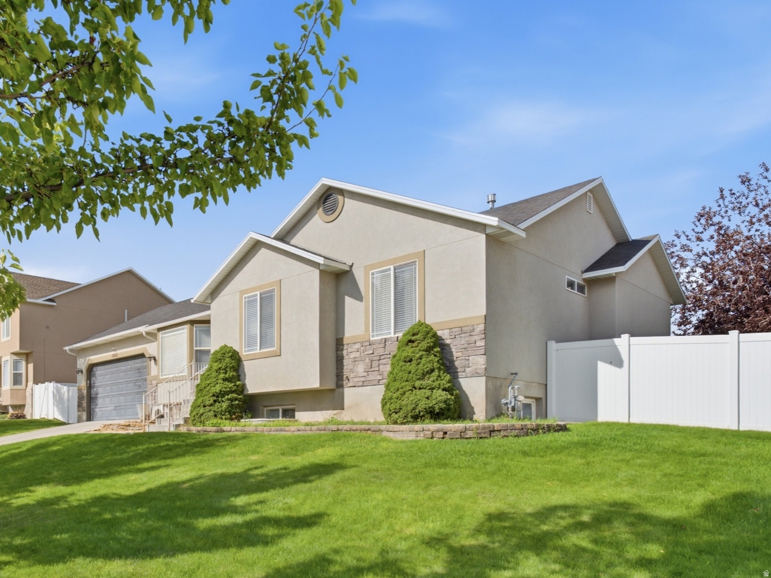 13562 S ROSE HILL DR, Riverton, UT 84096 — photo 1