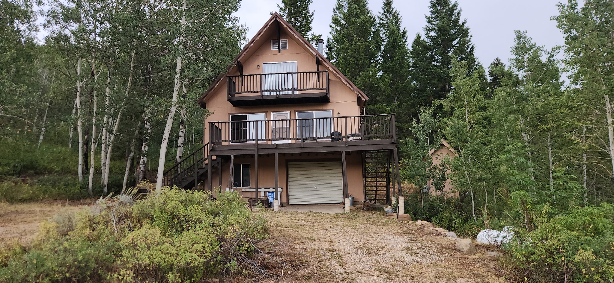 6330  MIDDLE DR