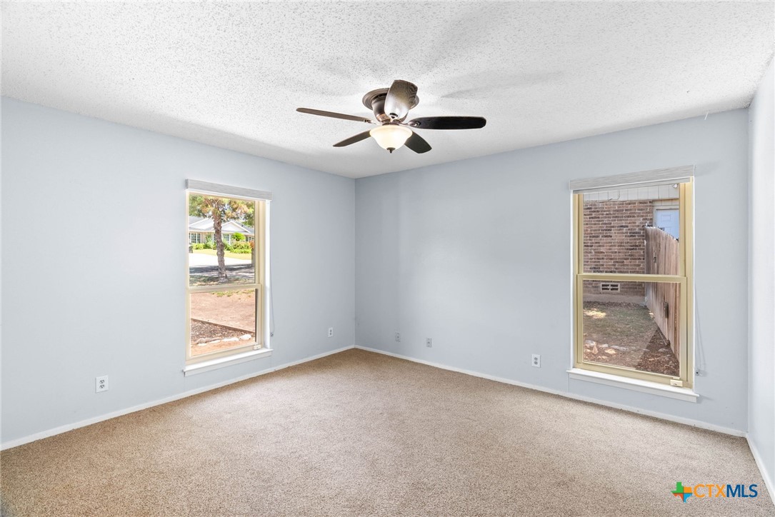 6002 Crown, San Antonio, TX 78239 — photo 1