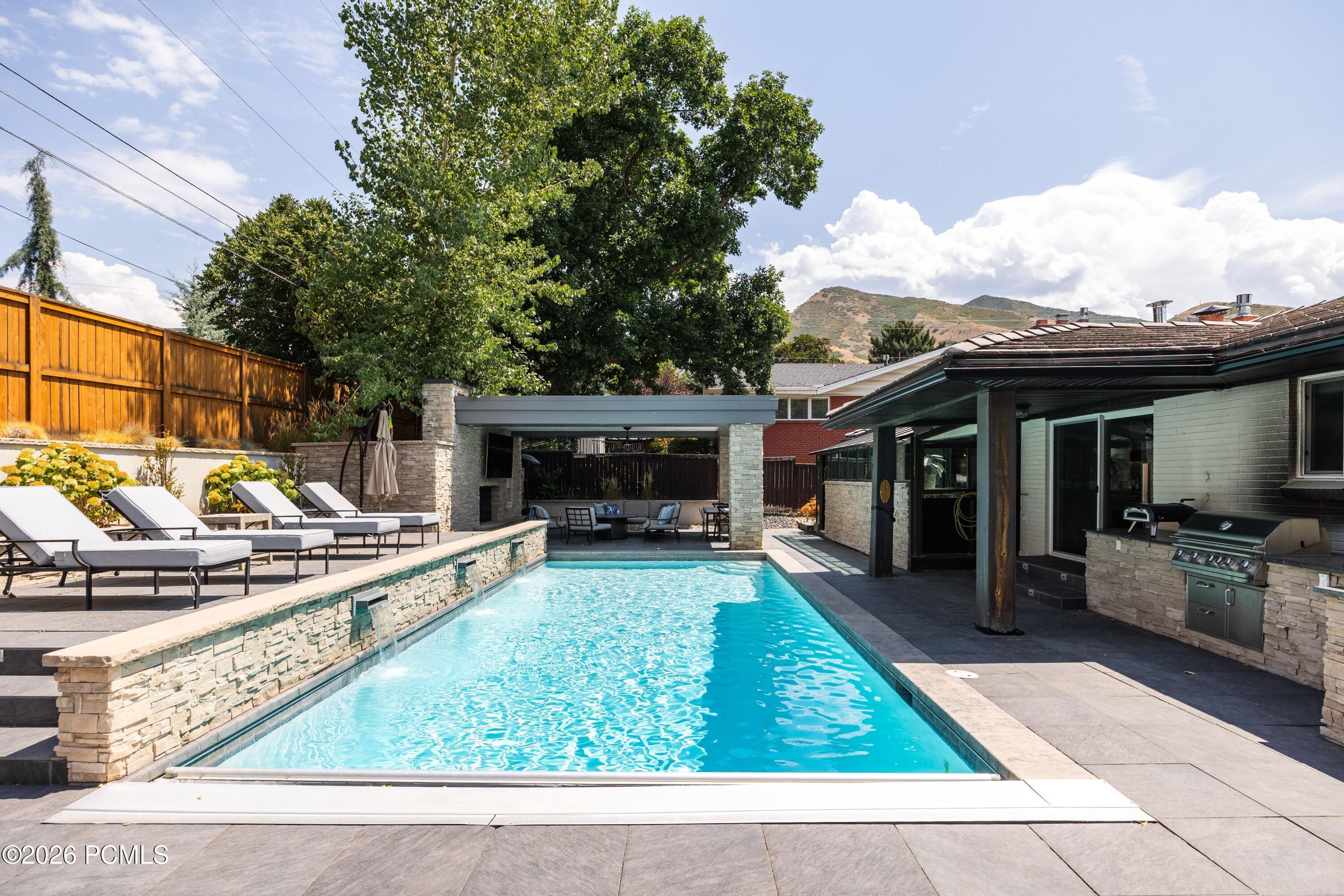 2607 E Nottingham Way, Salt Lake City, UT 84108 — photo 1