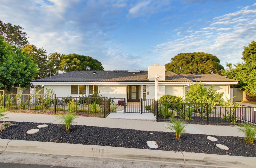 5605 Soledad Mountain Rd, La Jolla, CA 92037 — photo 1