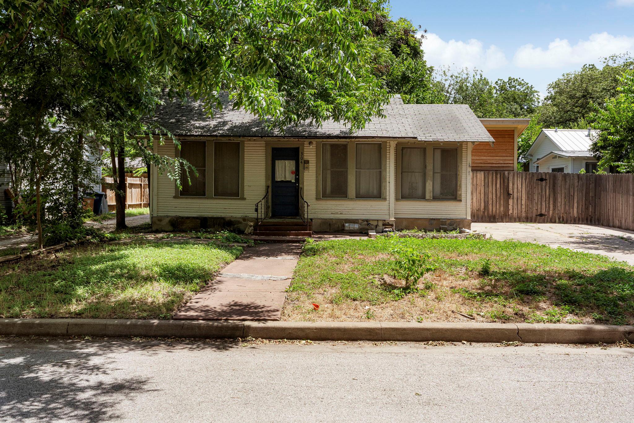304 42nd, Austin, TX 78751 — photo 1
