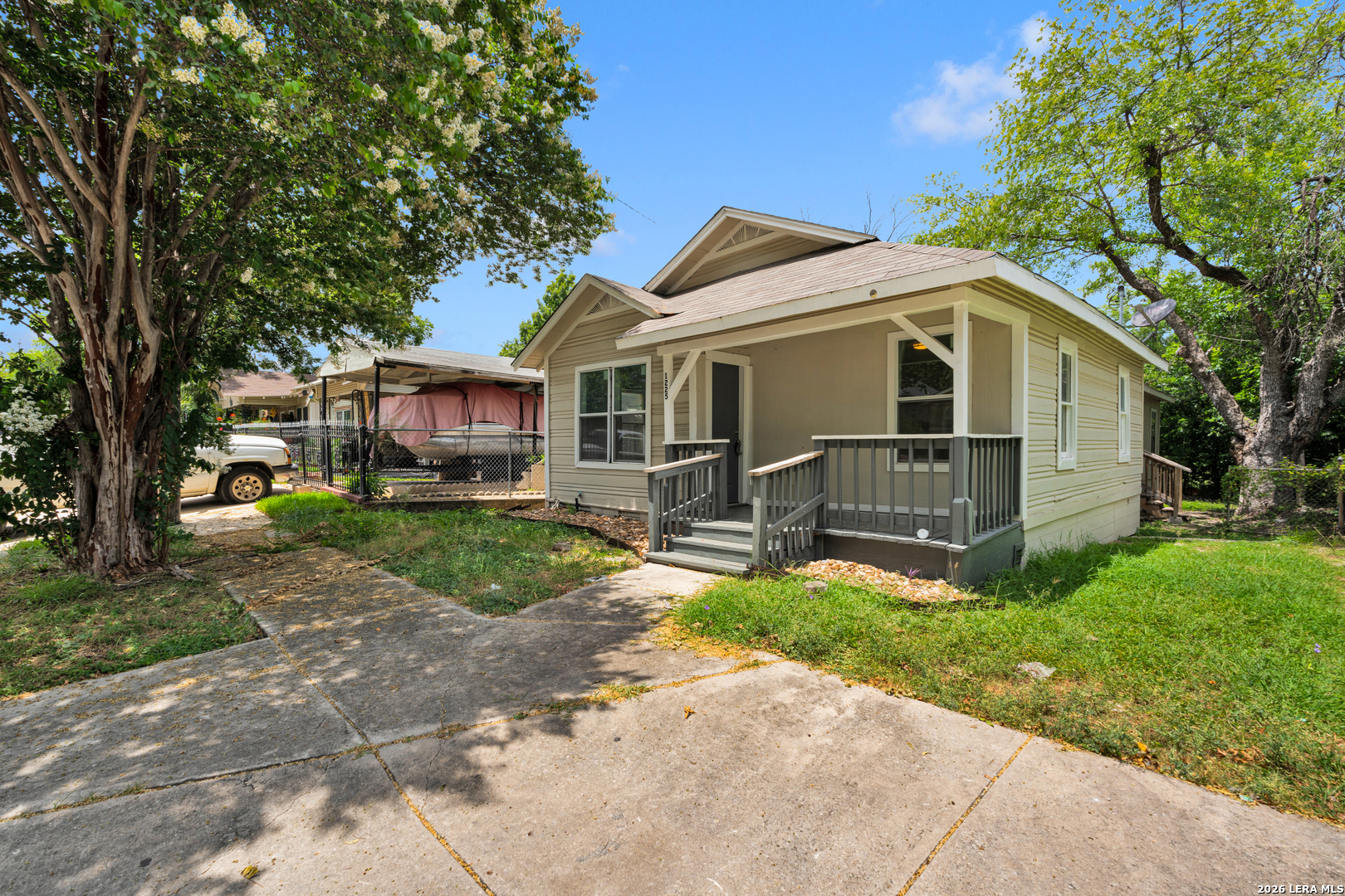 1225 Leal, ,  78207 — photo 1