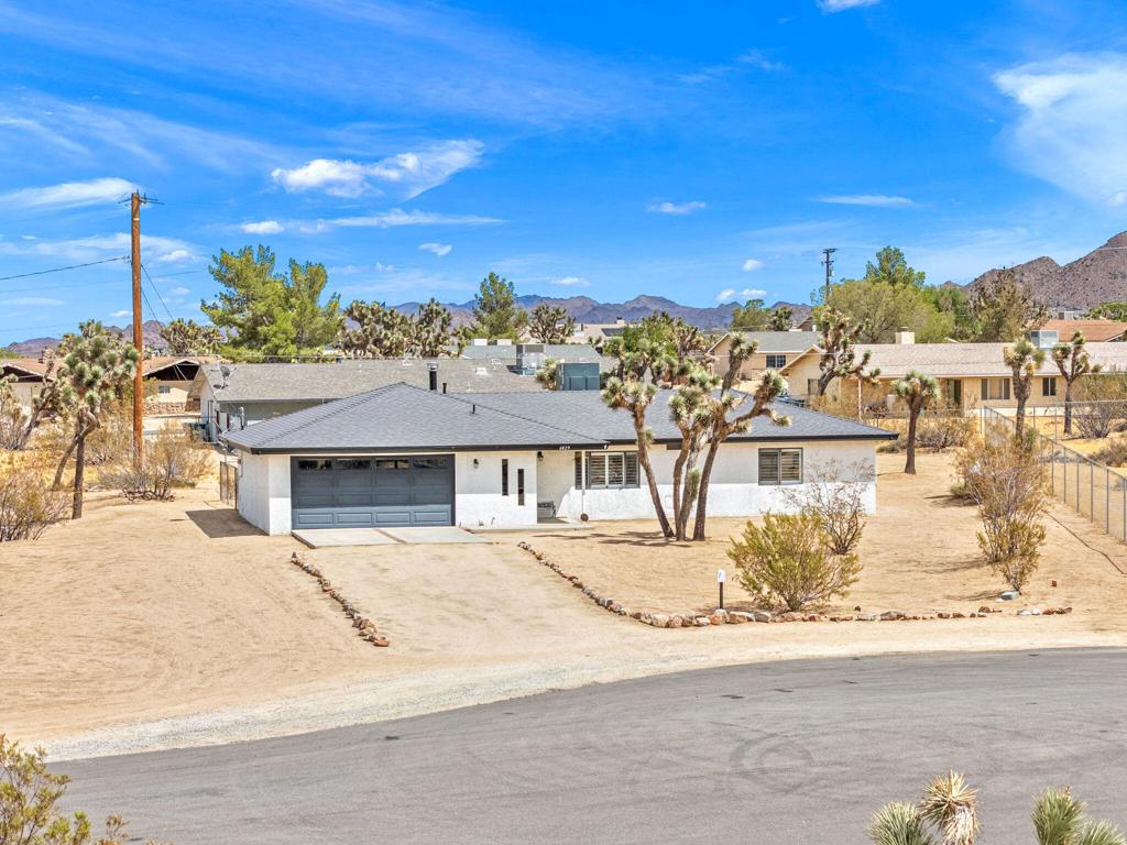 6829 Palisade Way, Yucca Valley, CA 92284 — photo 1