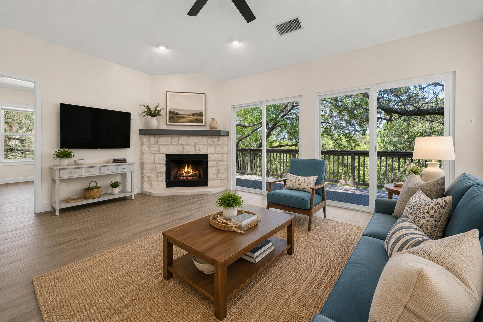 415 Hazeltine, Lakeway, TX 78734 — photo 1