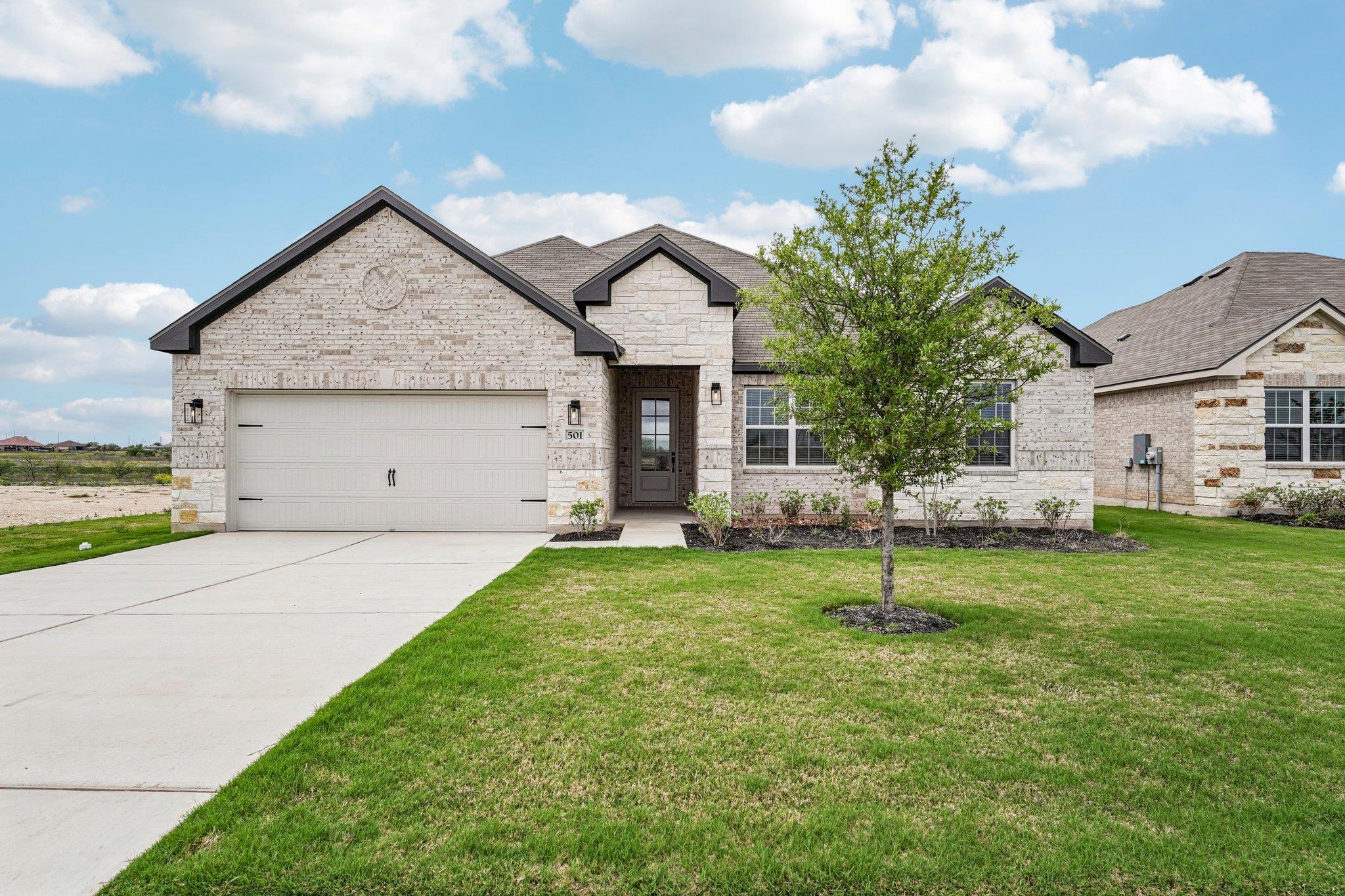 501 Luna Blue, Jarrell, TX 76537 — photo 1