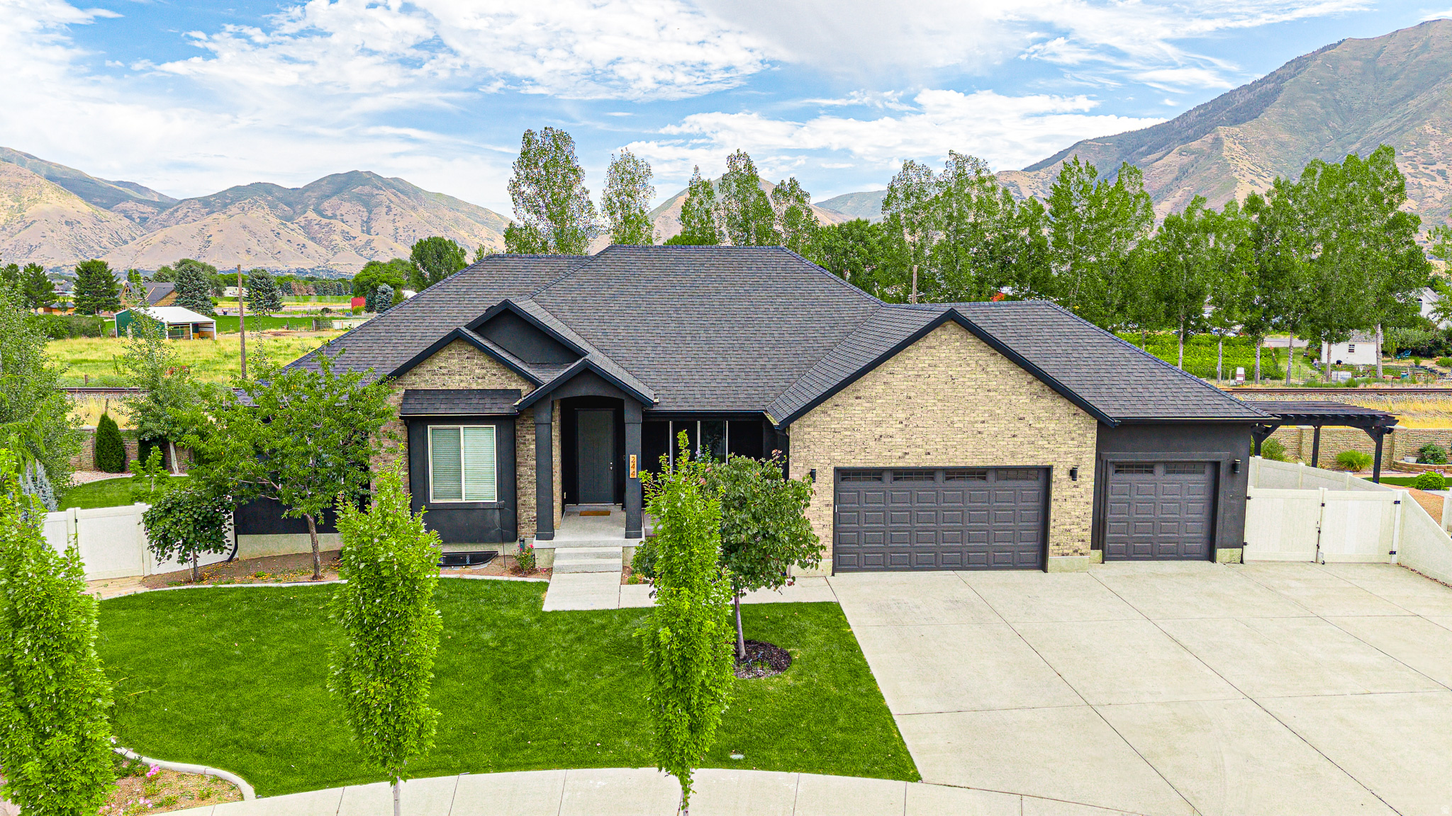 244 N MAPLE BEND DR, Spanish Fork, UT 84660 — photo 1