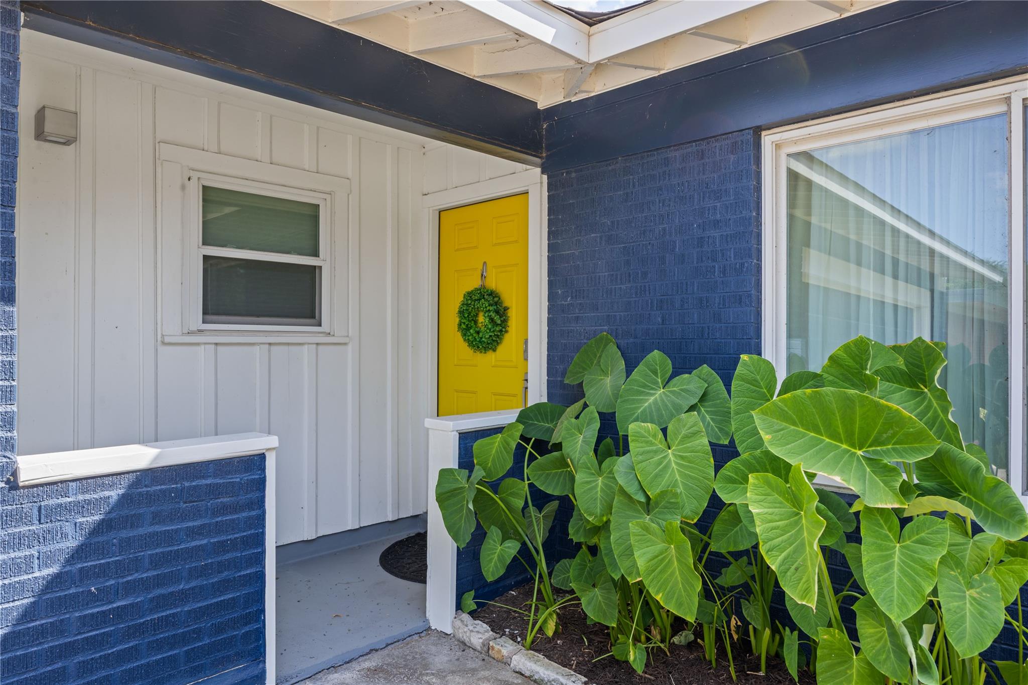 7607 Meadowview, Austin, TX 78752 — photo 1