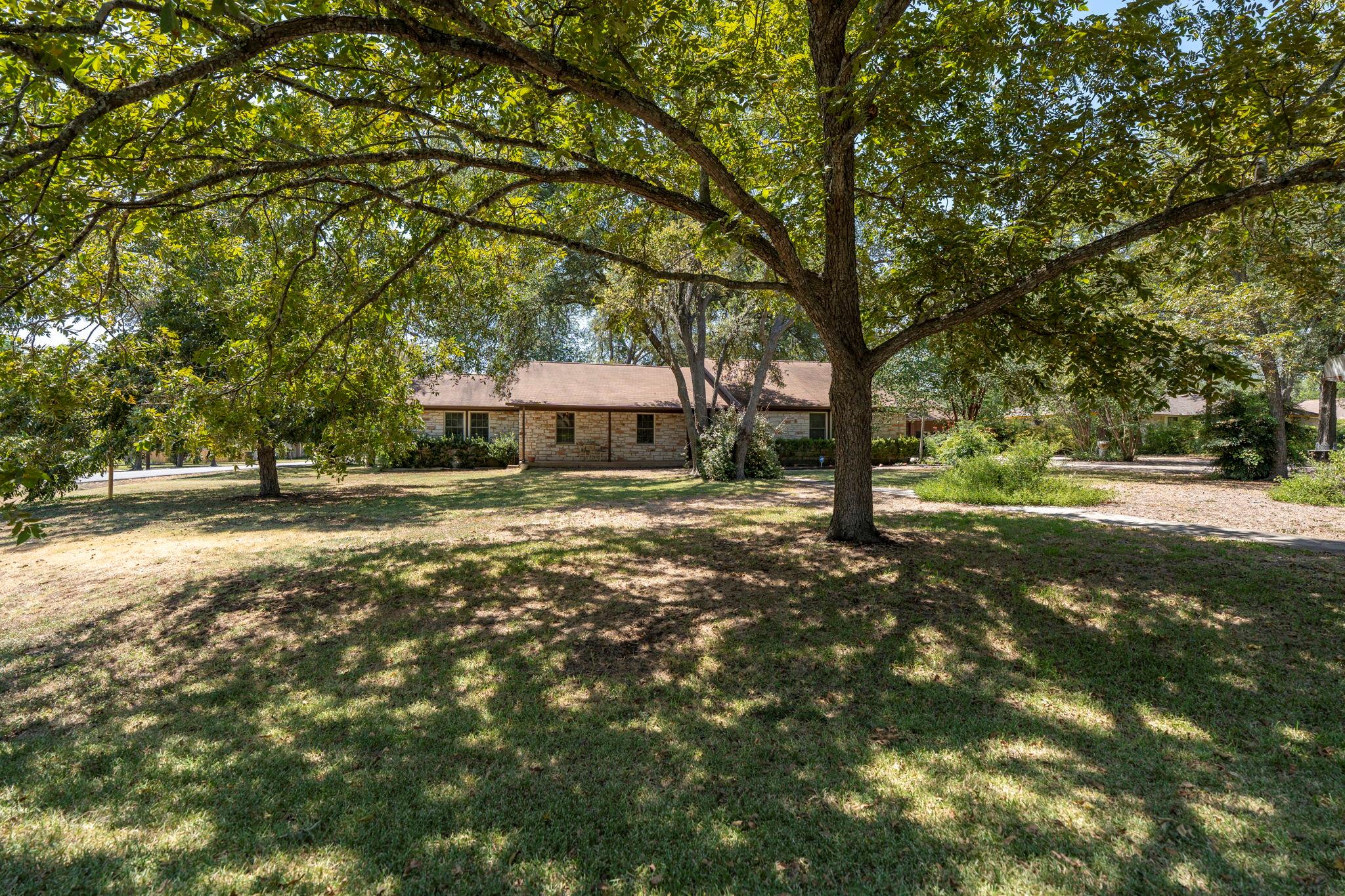 315 Caracara, Buda, TX 78610 — photo 1