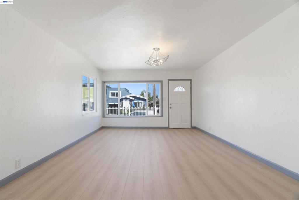 1006 72nd Ave, Oakland, CA 94621 — photo 1