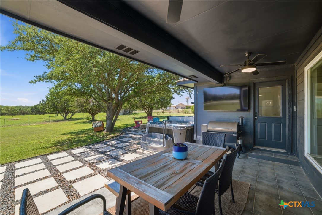 410 Mustang Mesa, Liberty Hill, TX 78642 — photo 1