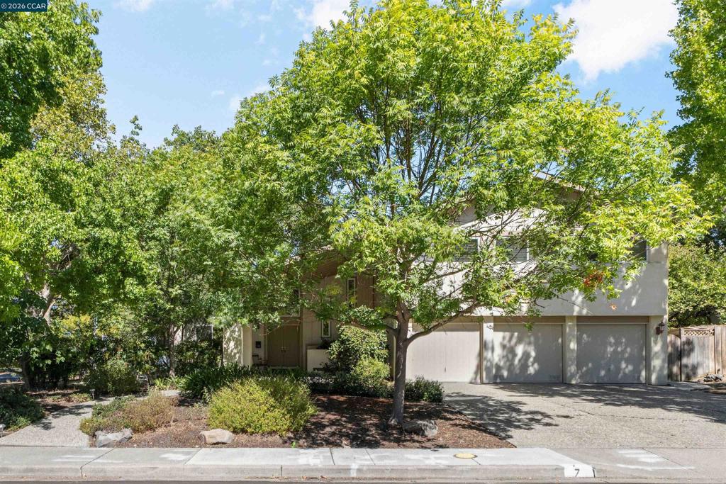 7 Leeds Ct, Danville, CA 94526 — photo 1