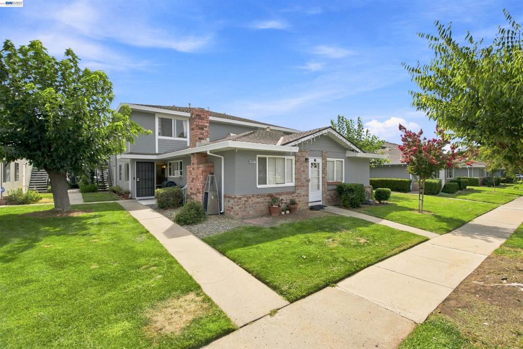 4747 Capay Dr 2, San Jose, CA 95118 — photo 1