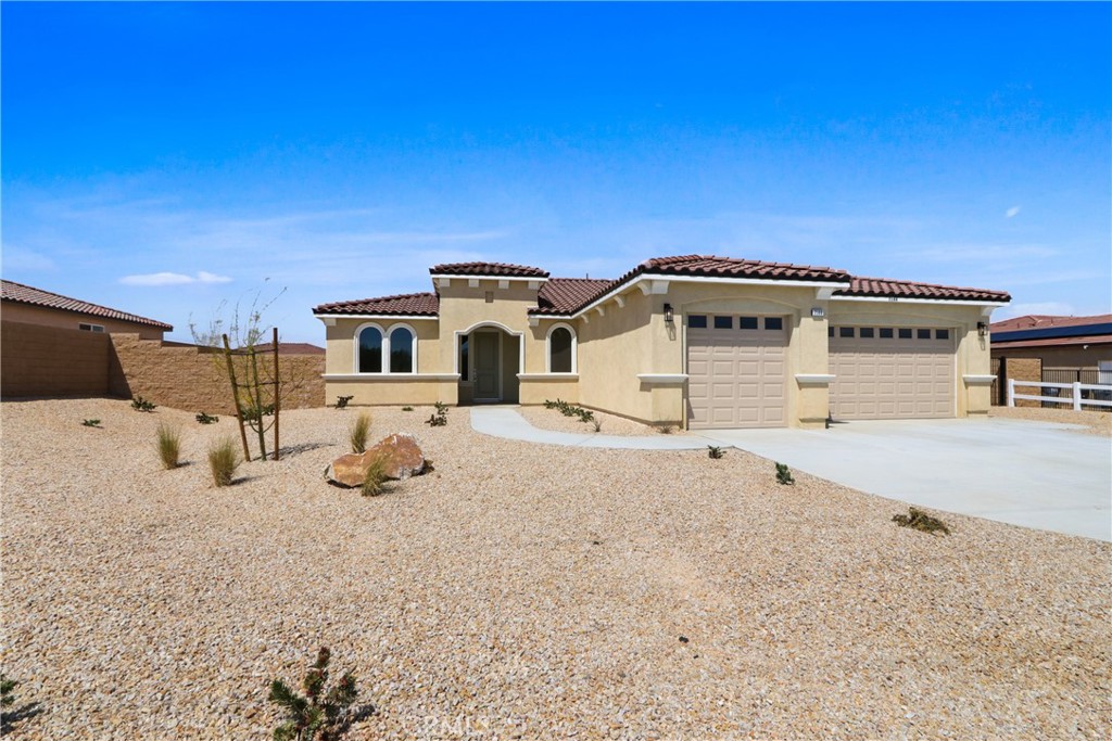 7083 Milton Avenue, Hesperia, CA 92345 — photo 1