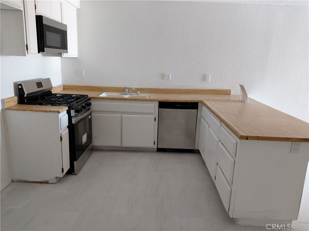 27160 Vista 37, Helendale, CA 92342 — photo 1