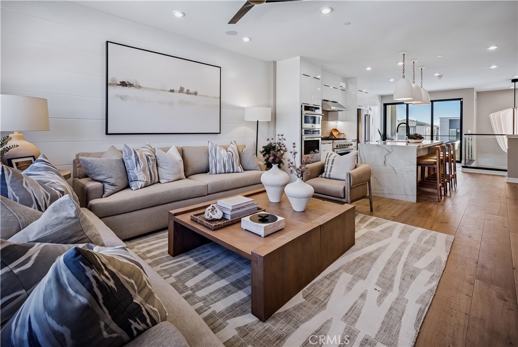 160 Palisades, Irvine, CA 92618 — photo 1