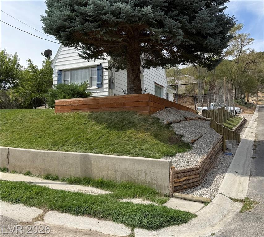1001  Canyon Street
