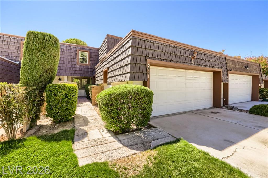 2951  Pinehurst Drive, Las Vegas, NV 89109 — photo 1