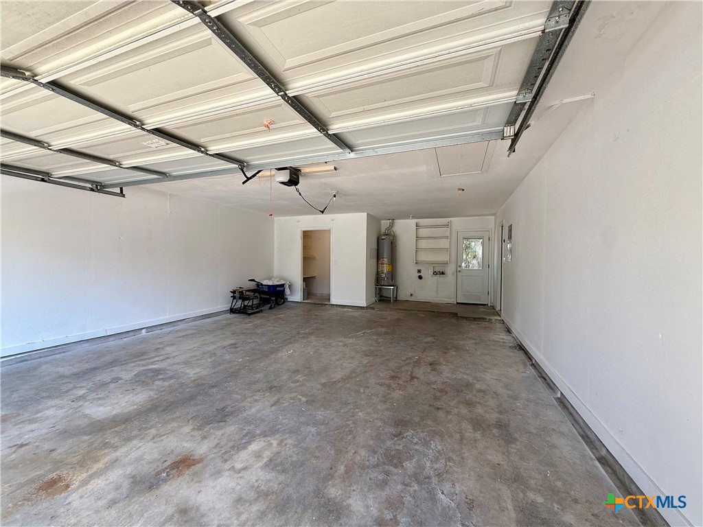 208 Mossy Oaks, Victoria, TX 77904 — photo 1