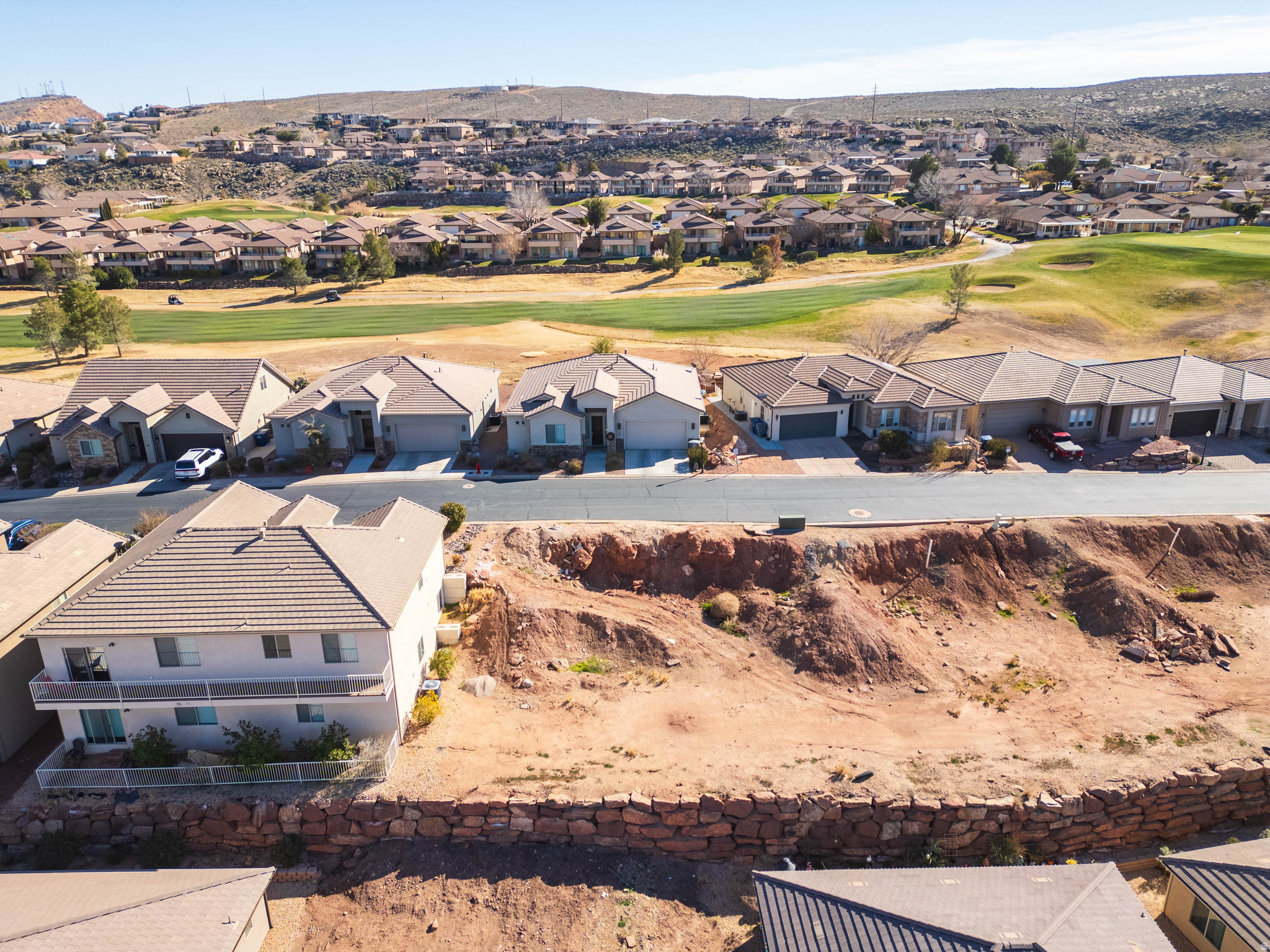 2261 S TONAQUINT DR, St. George, UT 84770 — photo 1