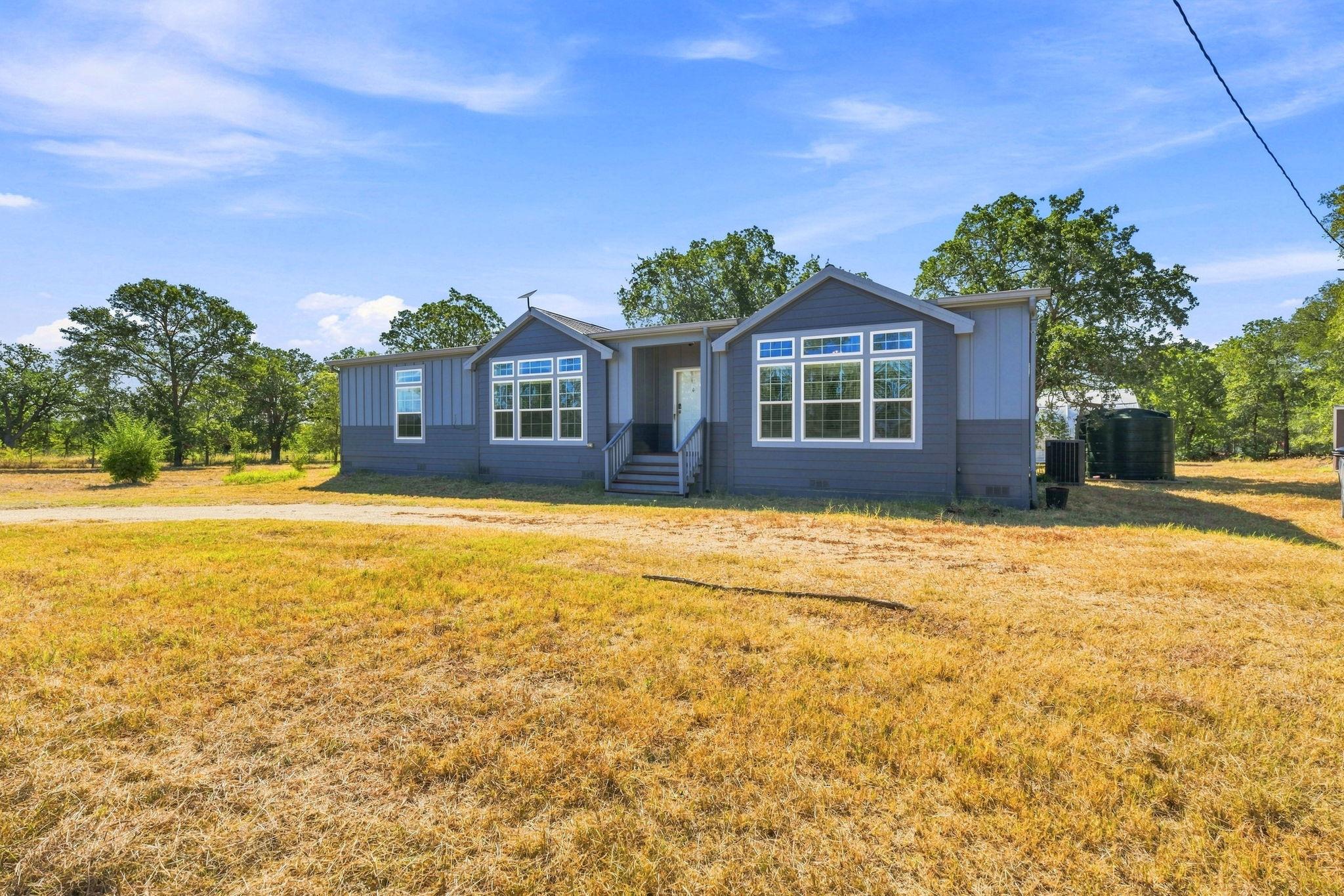 615 Green Acre, Dale, TX 78616 — photo 1