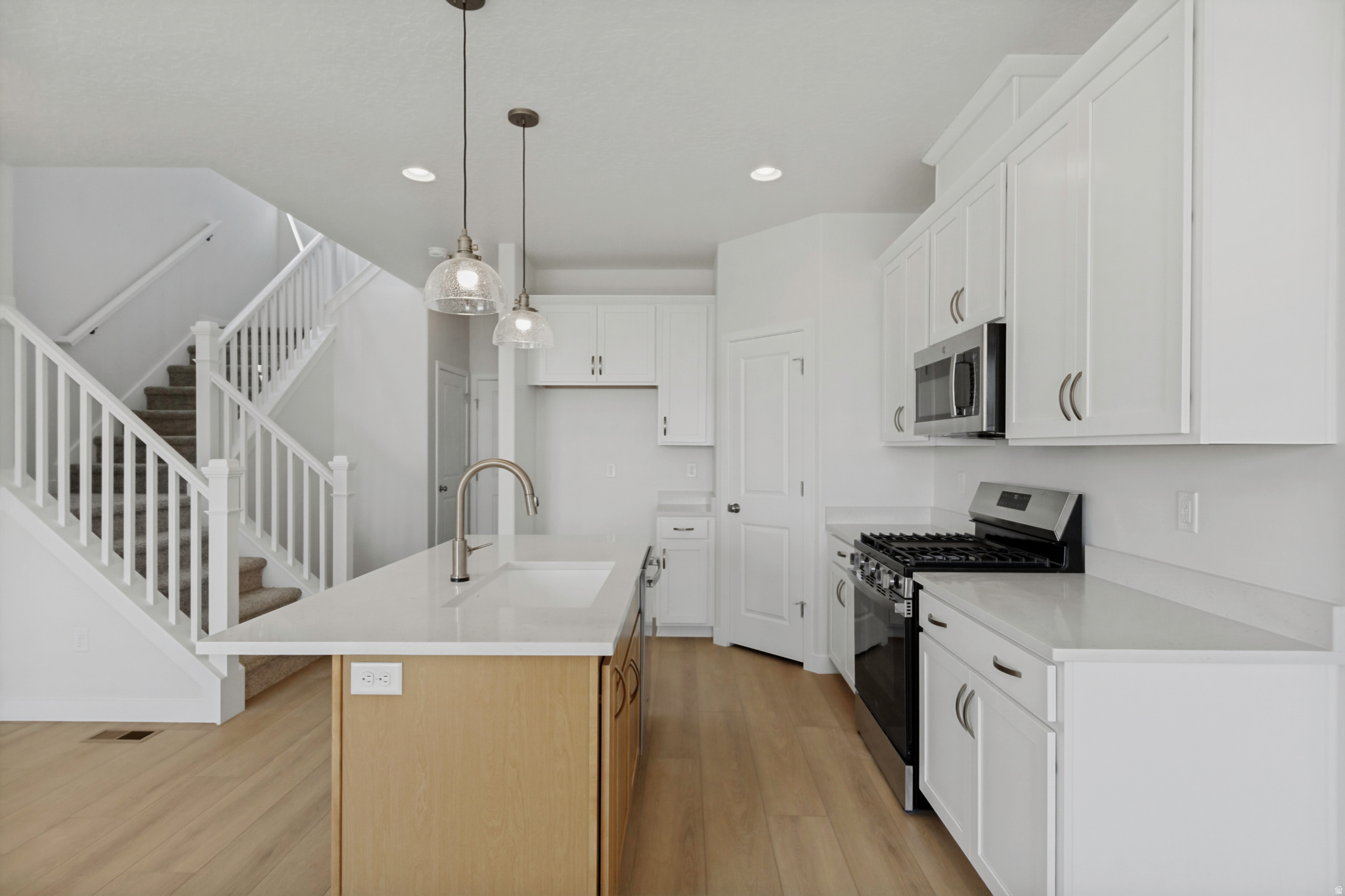 6847  S MOUNT BERRY RD #439, West Jordan, UT 84081 — photo 1