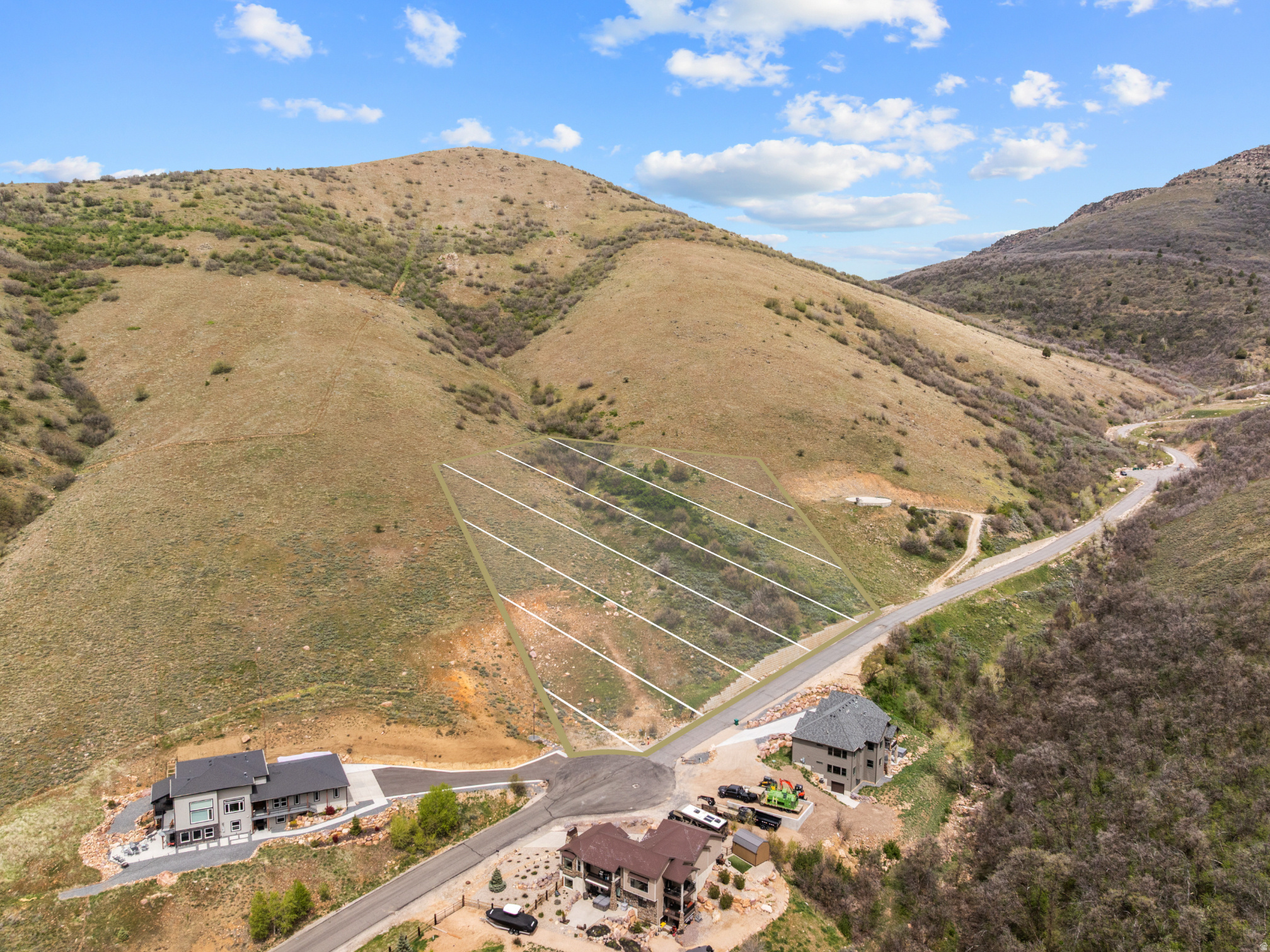 1331 N MAPLE DR, Huntsville, UT 84317 — photo 1