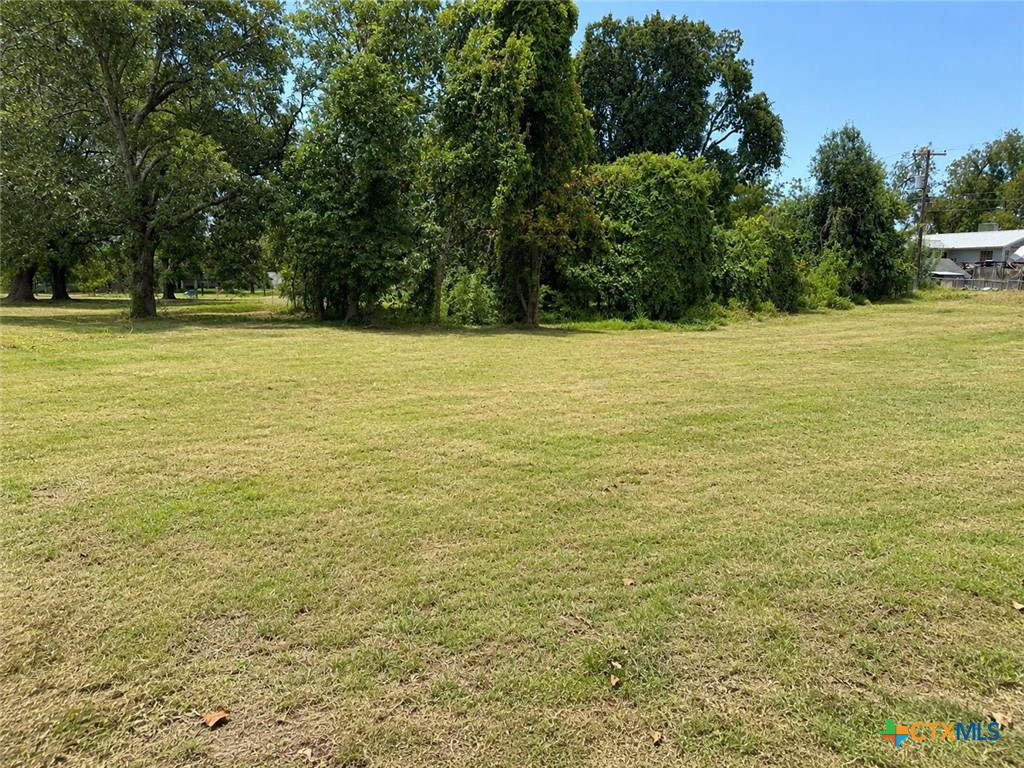 105 Navasota, Seguin, TX 78155 — photo 1
