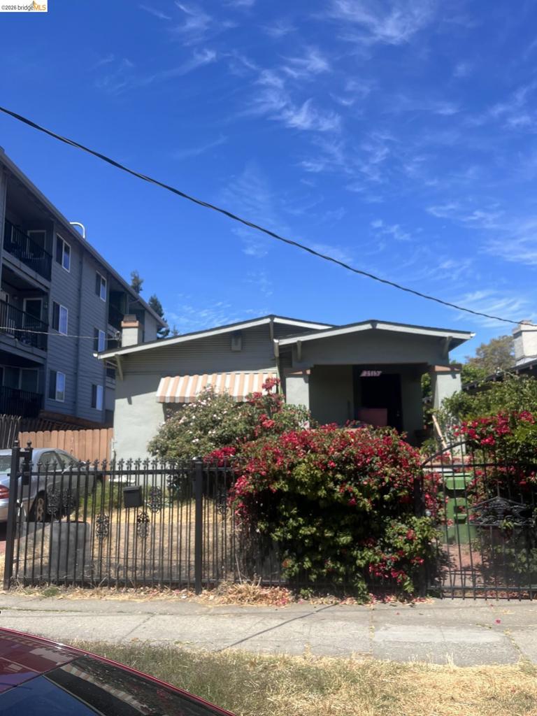 2715 high, Oakland, CA 94601 — photo 1