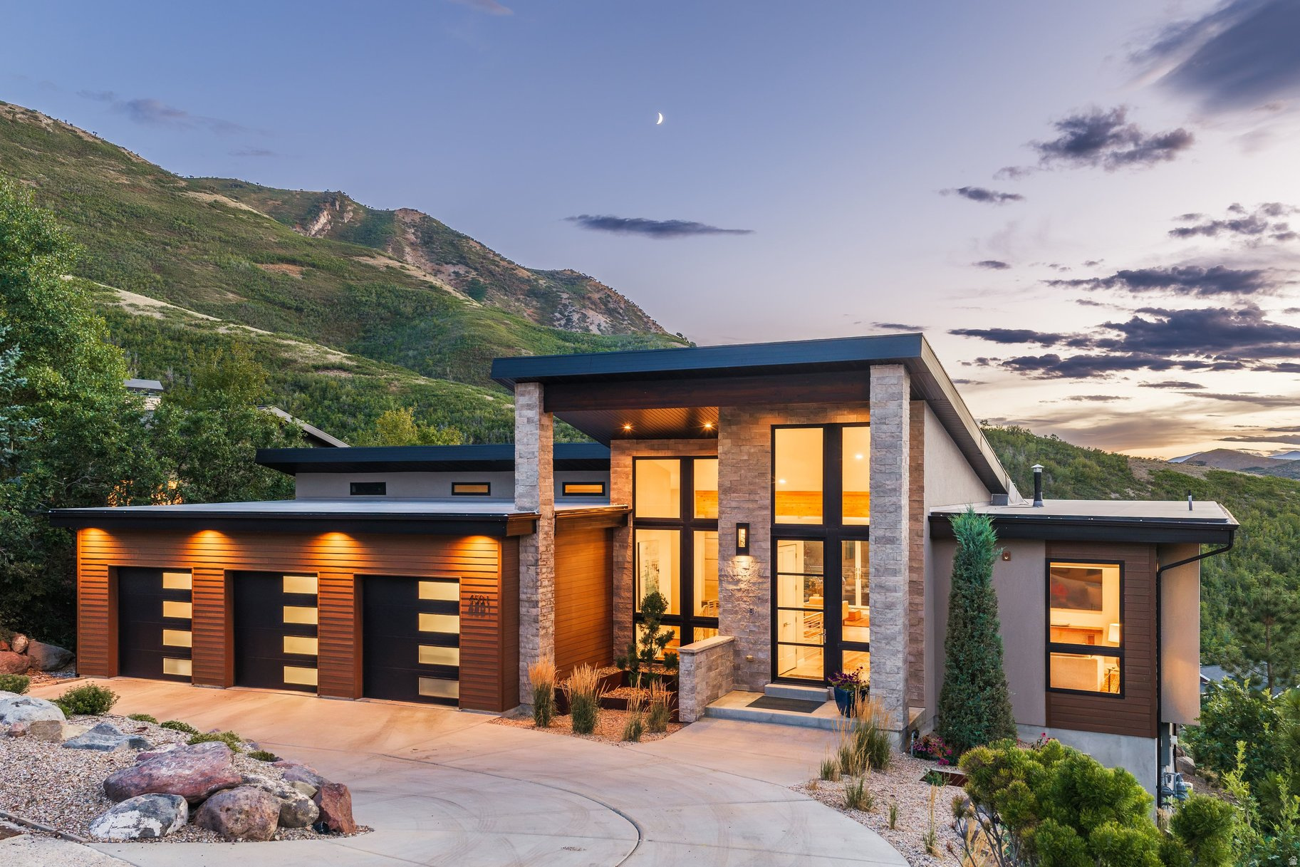 4501 E WYNDOM CT, Salt Lake City, UT 84108 — photo 1