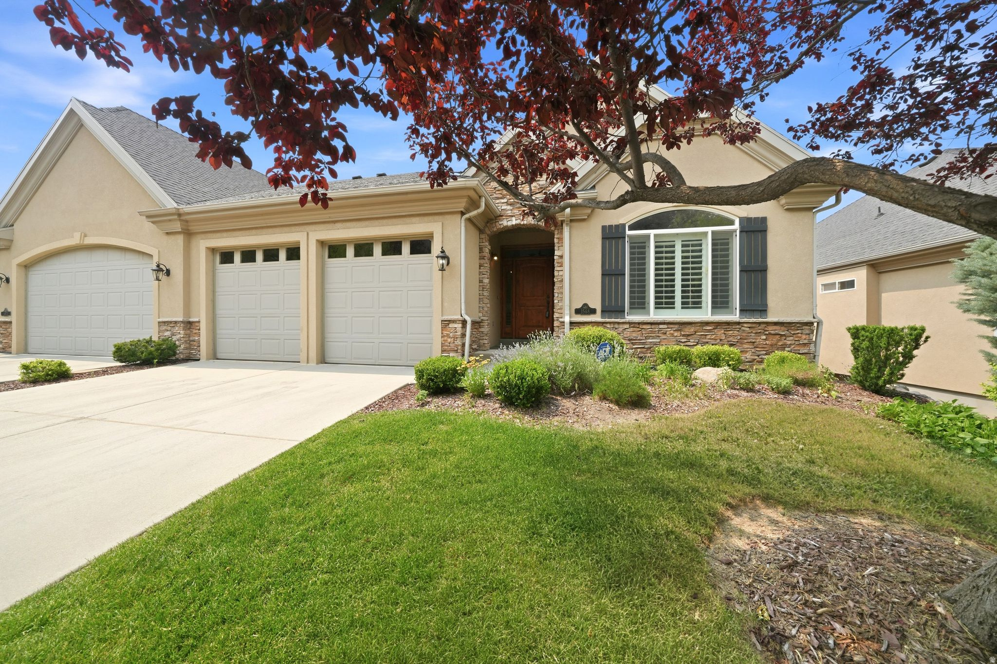 1568 E FAIRWAY RIDGE RD, Draper, UT 84020 — photo 1
