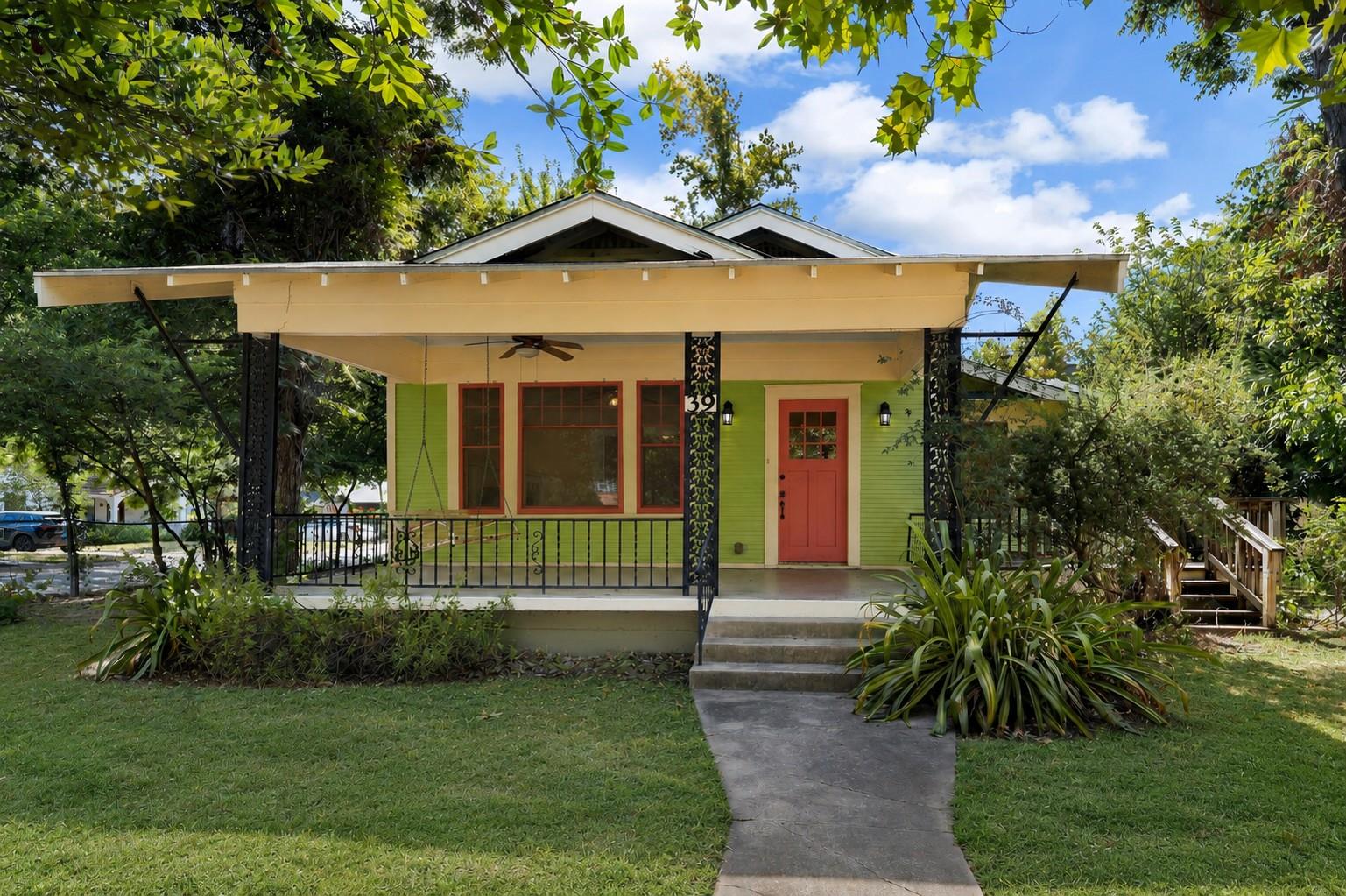 39 Chalmers, Austin, TX 78702 — photo 1