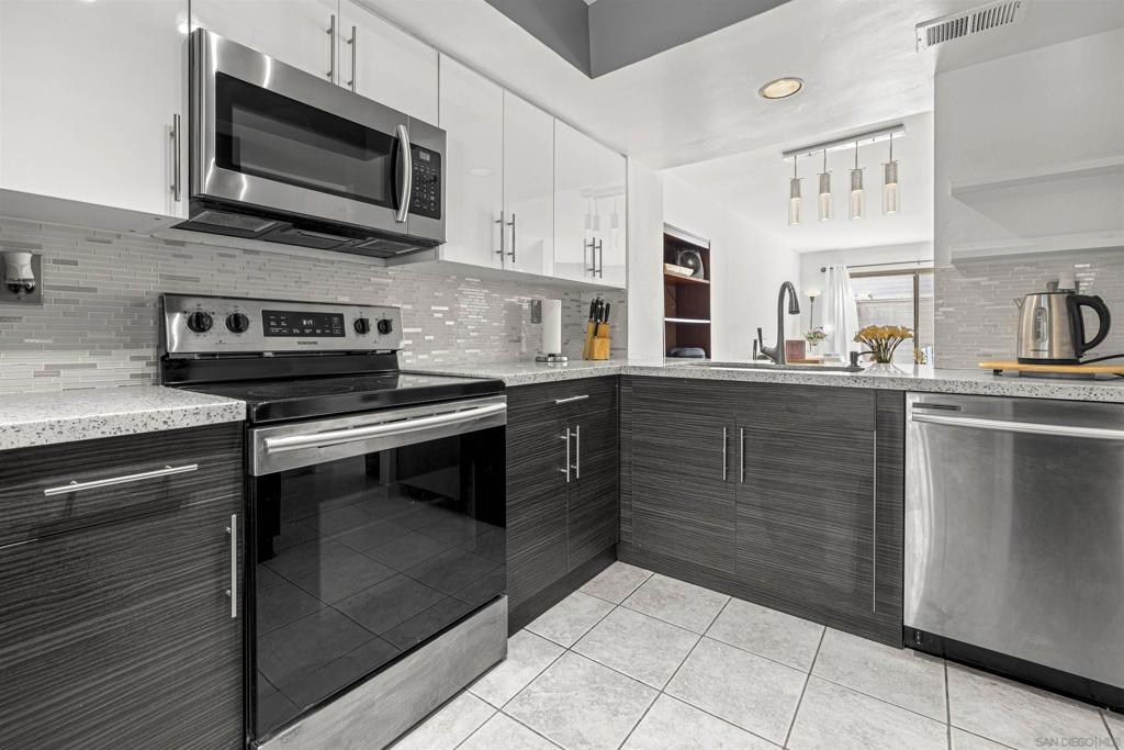 814 AMERICA WAY, Del Mar, CA 92014 — photo 1